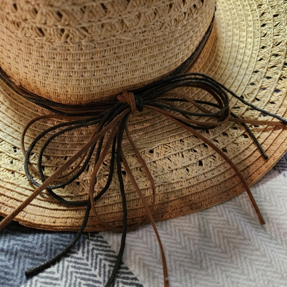 NIP... Women's western Hat - Picture 2 of 8